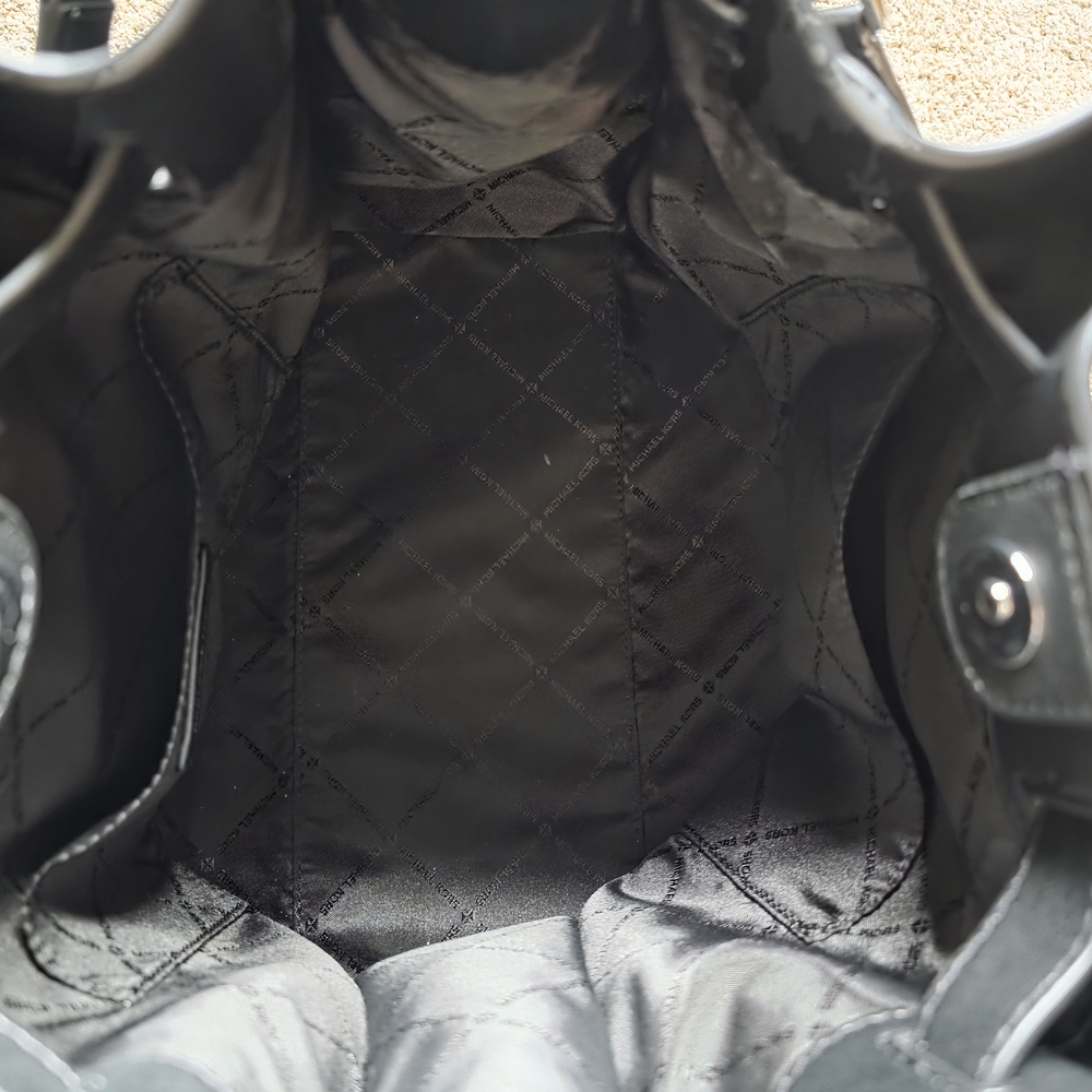 Michael Kors Black Leather Chain Tote And Wallet - Picture 7 of 10